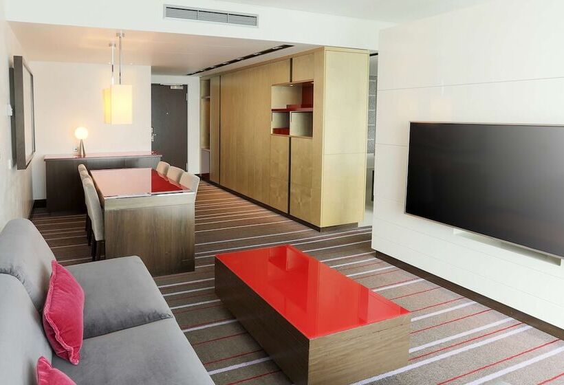 Radisson Blu Media Harbour Hotel, Düsseldorf
