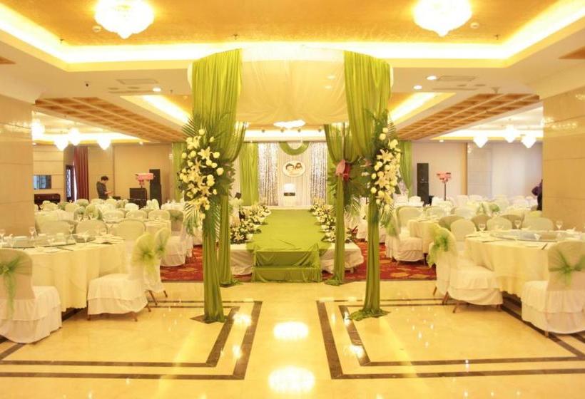 ホテル The Royal Fortune