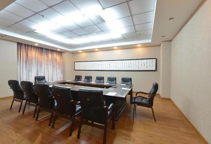 ホテル The Royal Fortune