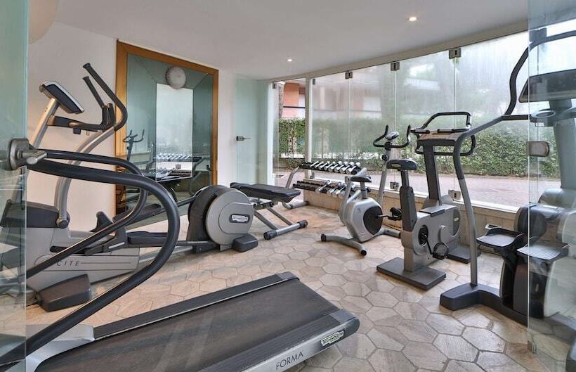 Globus, Sure Hotel Collection By Best Western