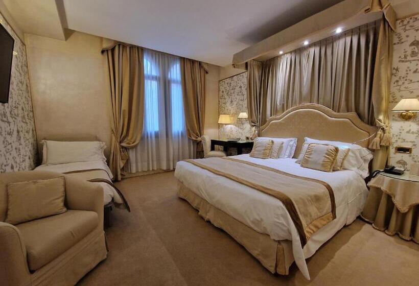 Fotos del hotel A La Commedia:  26