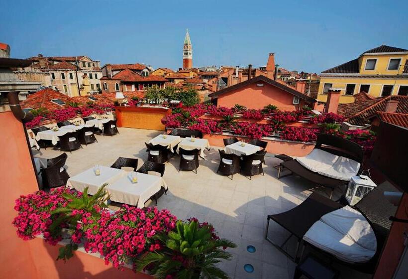 Fotos del hotel A La Commedia:  18