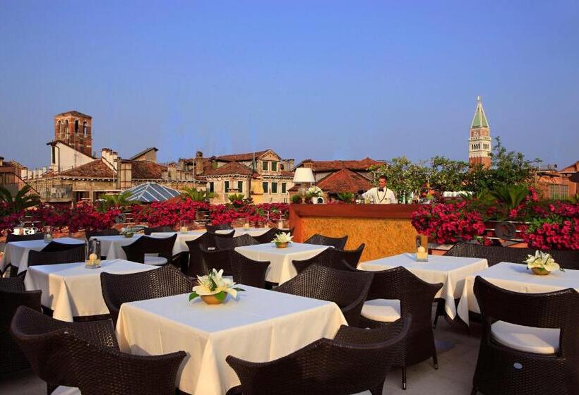 Fotos del hotel A La Commedia:  43