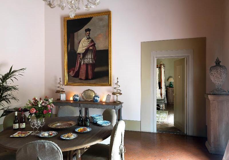 هتل Al Palazzo Del Marchese Di Camugliano Residenza D'epoca