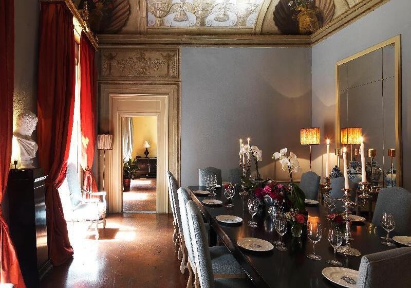 هتل Al Palazzo Del Marchese Di Camugliano Residenza D'epoca