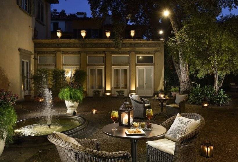 هتل Al Palazzo Del Marchese Di Camugliano Residenza D'epoca