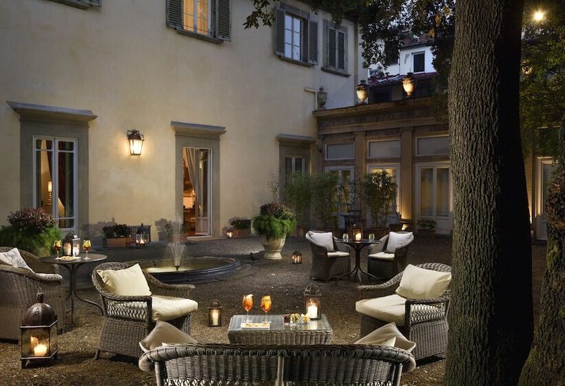 هتل Al Palazzo Del Marchese Di Camugliano Residenza D'epoca