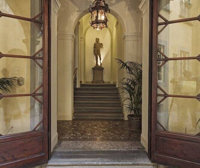 هتل Al Palazzo Del Marchese Di Camugliano Residenza D'epoca