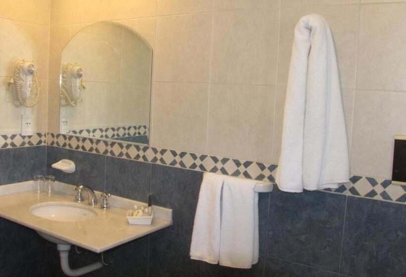 هتل Altos De Balcarce