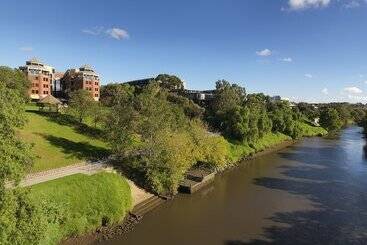 Amora Hotel Riverwalk Melbourne