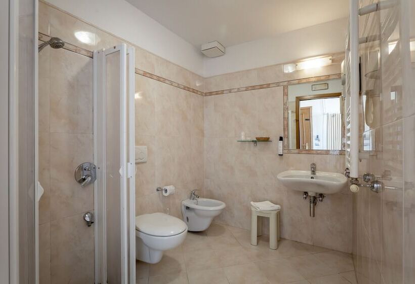 Fotos del hotel Annabella:  21