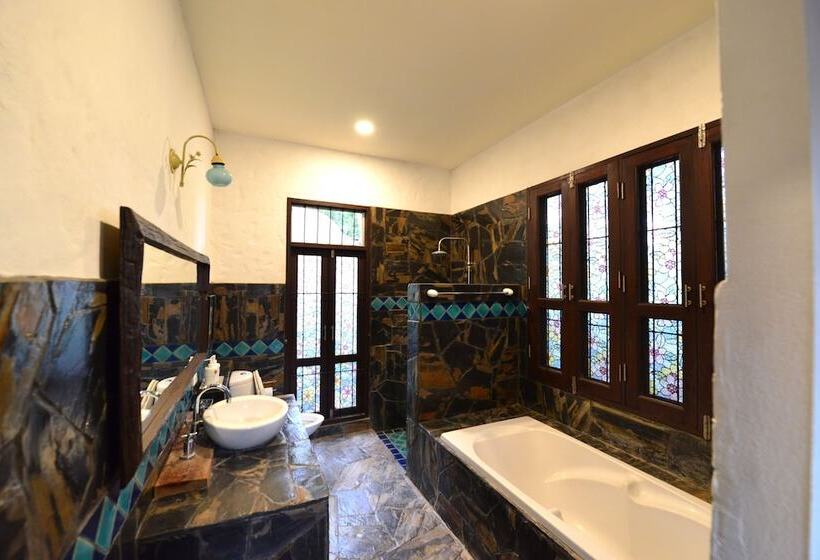 هتل Baan Nam Ping Riverside Homestay