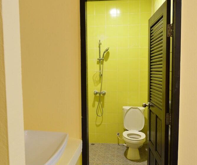 هتل Baan Nam Ping Riverside Homestay