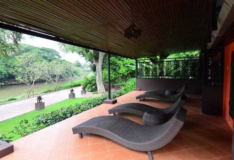 هتل Baan Nam Ping Riverside Homestay
