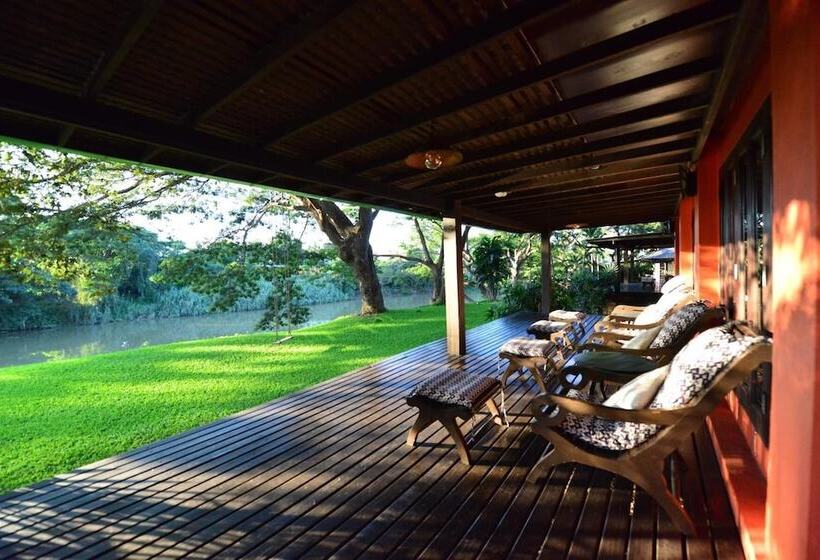 هتل Baan Nam Ping Riverside Homestay