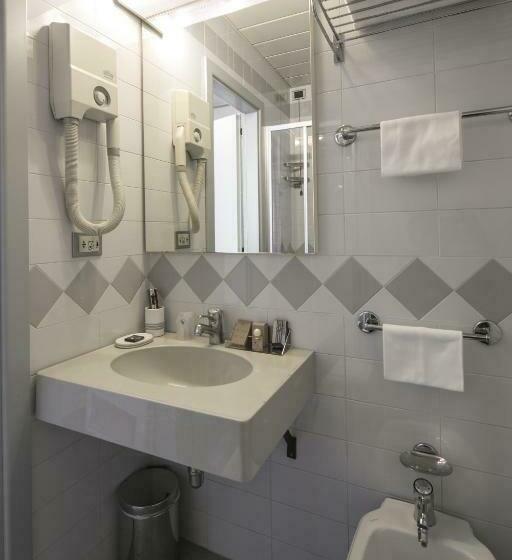 בית מלון כפרי Falco D'oro