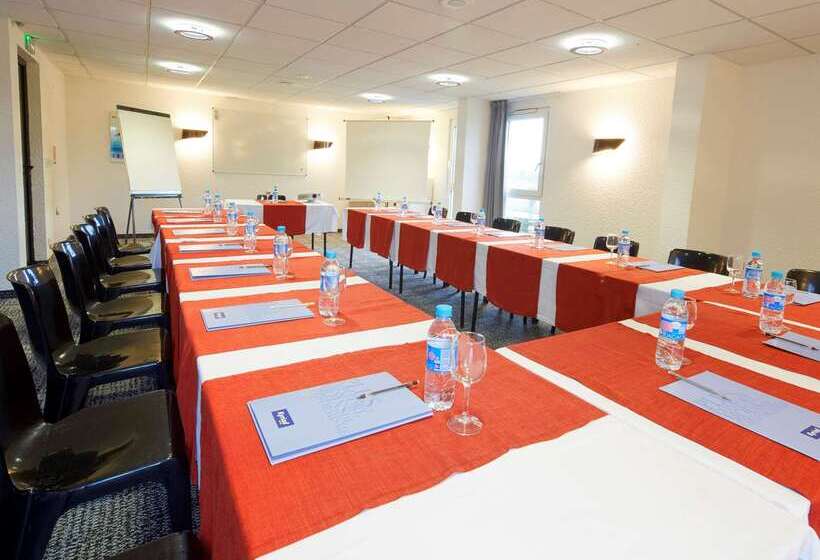 هتل Kyriad Deauville   St Arnoult