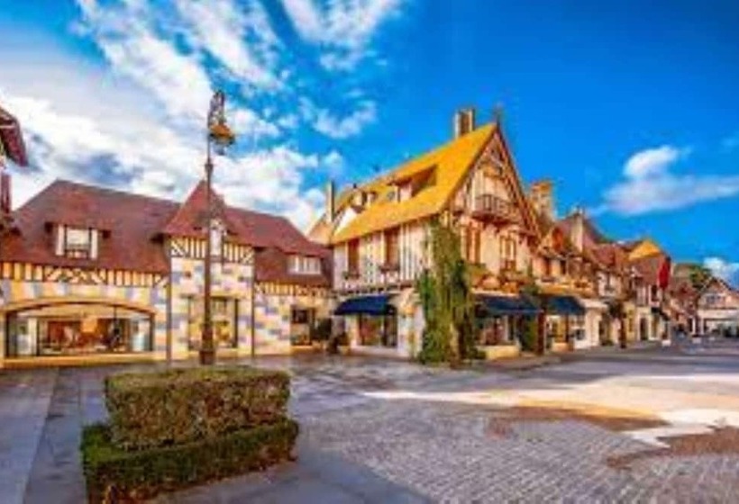 هتل Kyriad Deauville   St Arnoult