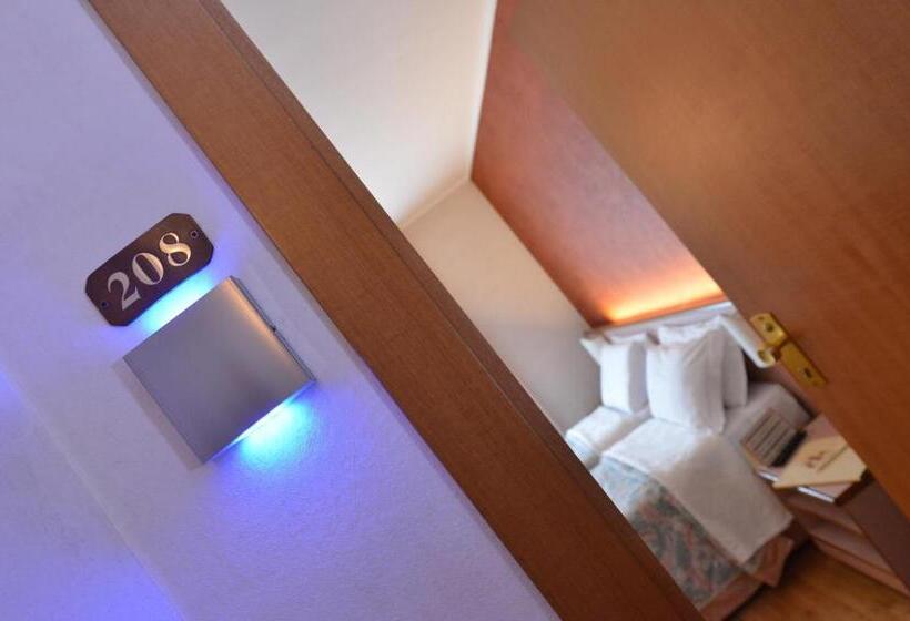 酒店 La Rocca Sport & Benessere