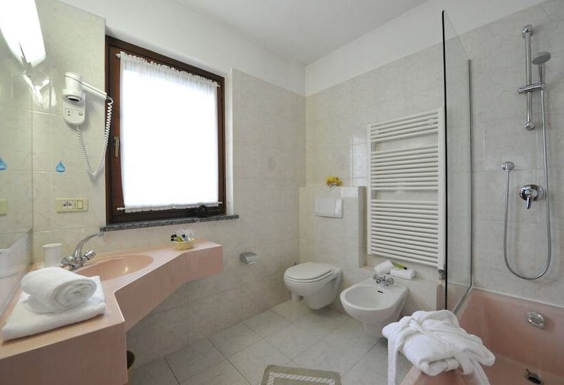 酒店 La Rocca Sport & Benessere