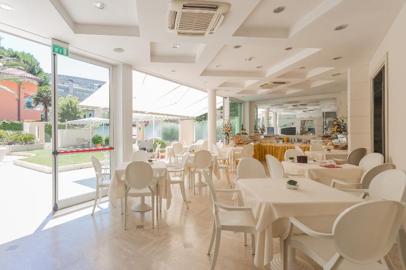هتل Luna Riccione E Aqua Spa Only Adults +12