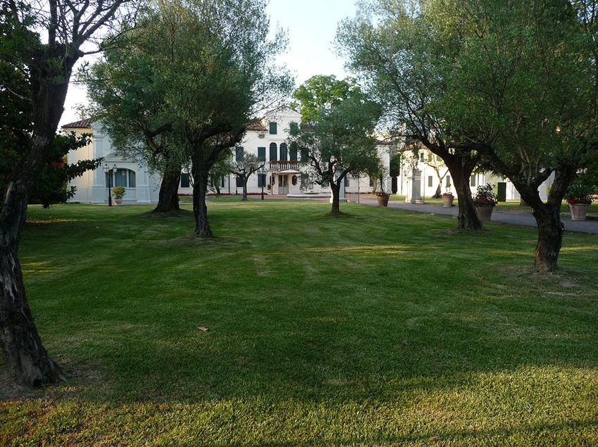 בית מלון כפרי Relais Villa Fiorita