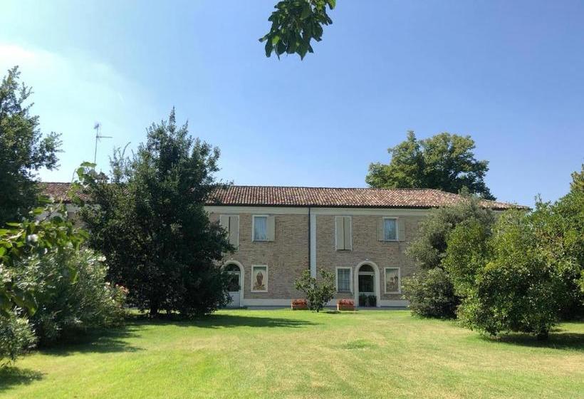 فندق Relais Villa Roncuzzi