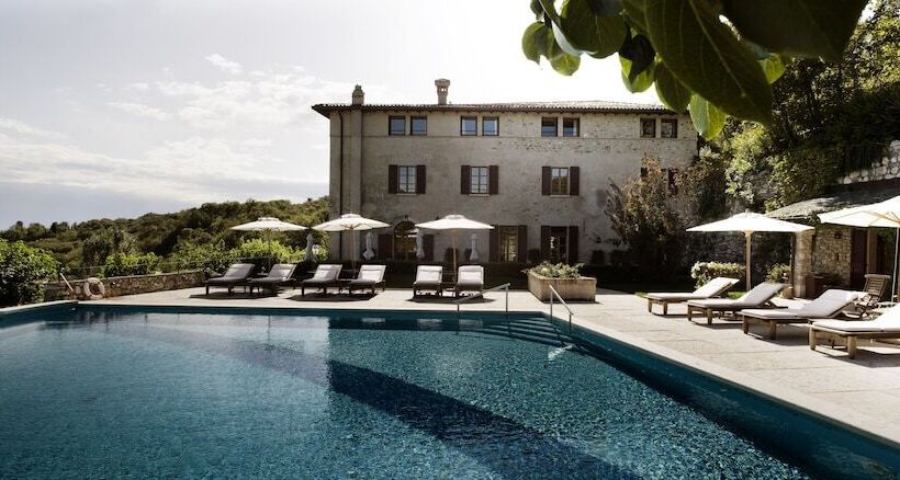 هتل Villa Arcadio
