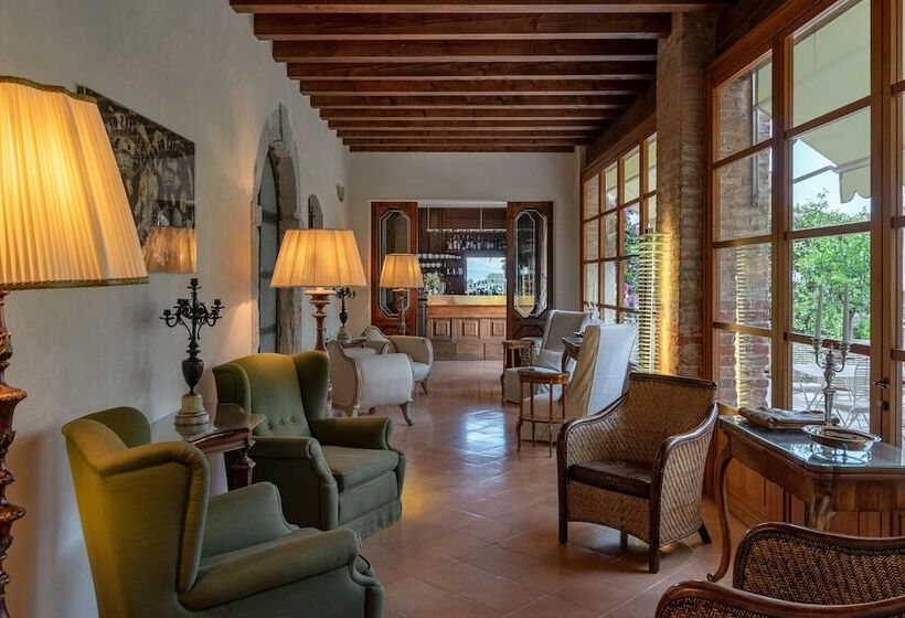 هتل Villa Arcadio