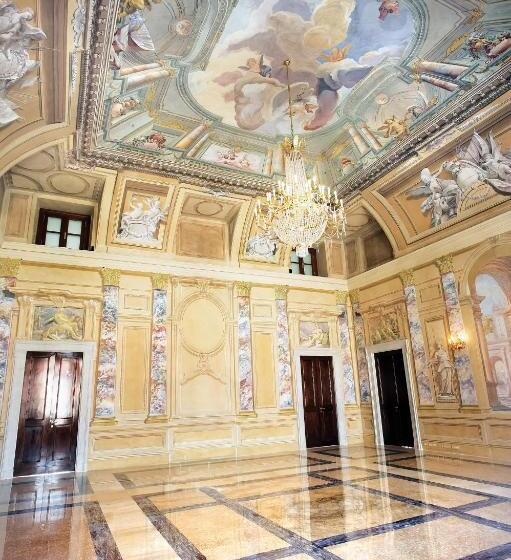 هتل Villa Fenaroli Palace