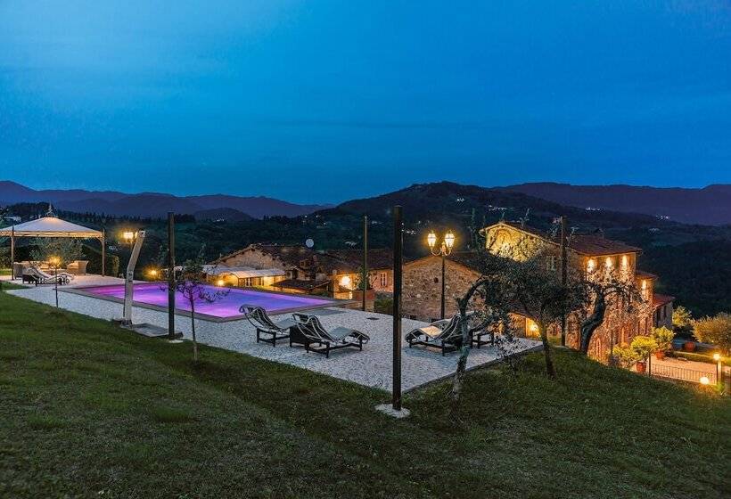 هتل Villa Volpi