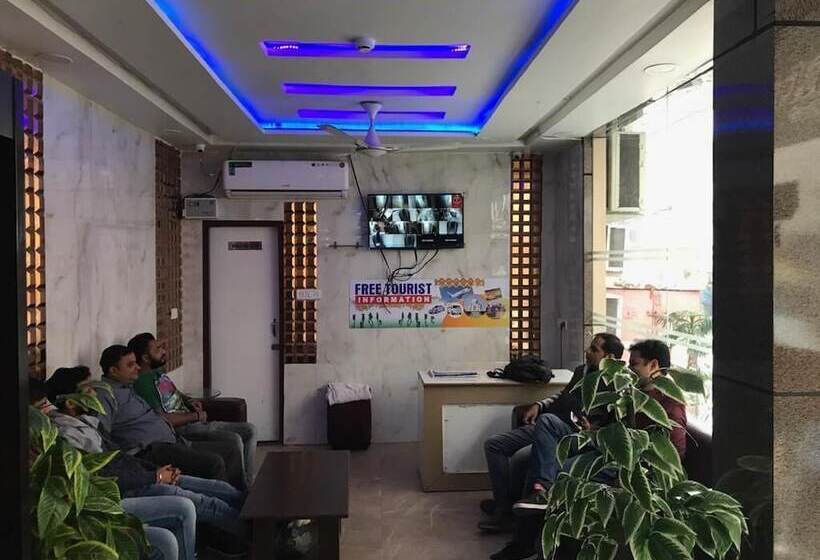 Adb Rooms Hotel Ashiana