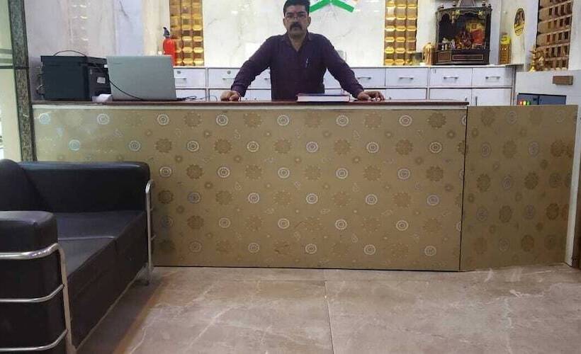 Adb Rooms Hotel Ashiana