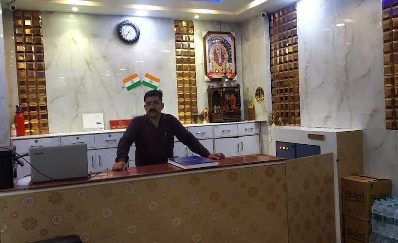 Adb Rooms Hotel Ashiana