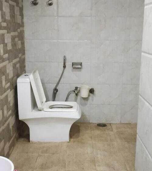 Adb Rooms Hotel Ashiana