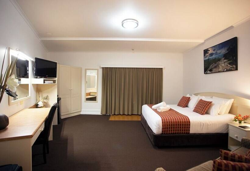 Bowen Inn Motel