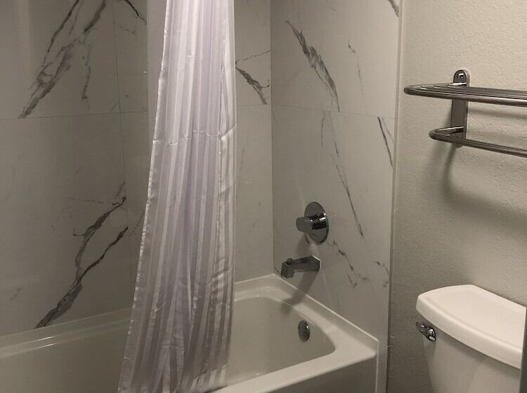 호텔 All Seasons Inn & Suites