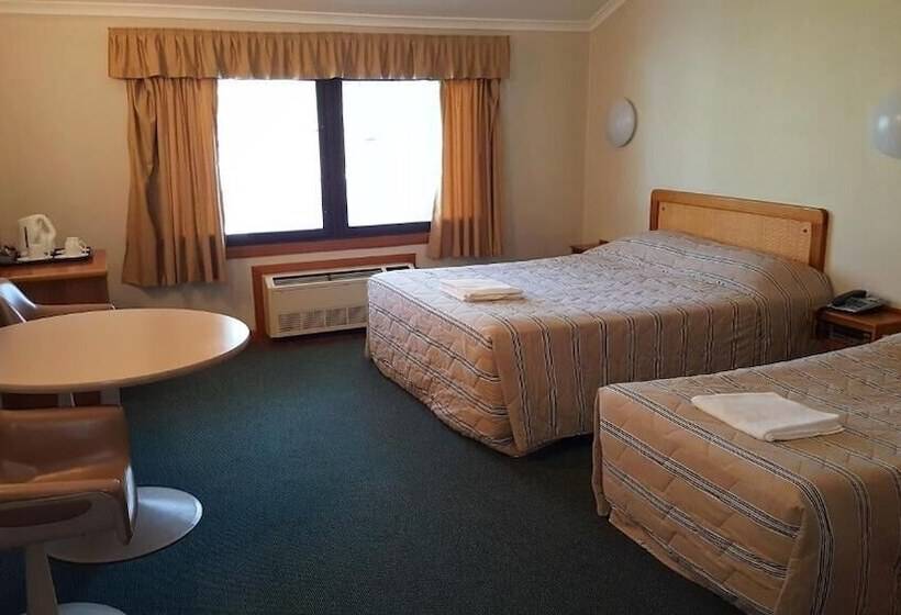 Отель Ascot Motor Inn