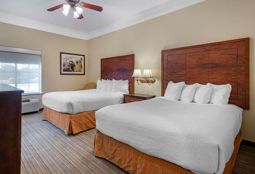 בית מלון כפרי Best Western Plus Monica Royale Inn & Suites