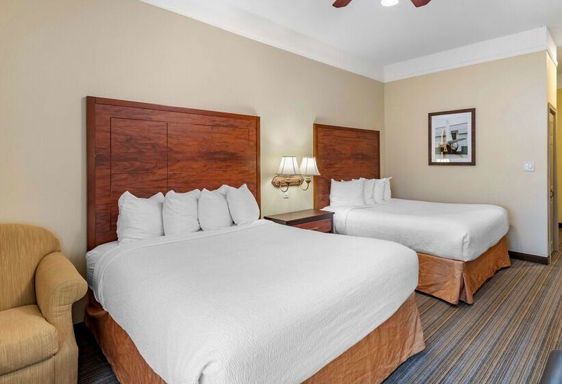 בית מלון כפרי Best Western Plus Monica Royale Inn & Suites