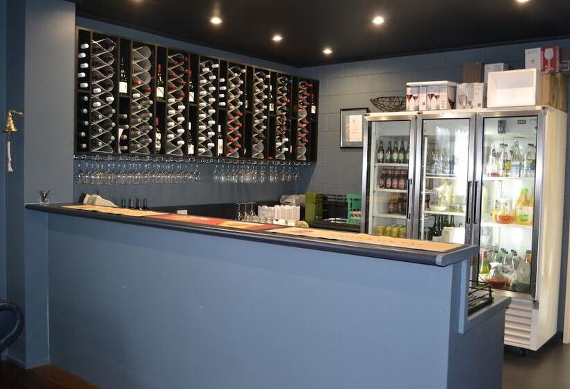 هتل Captain S At The Bay