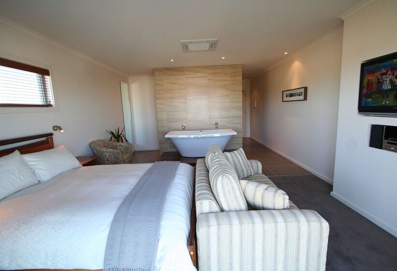 هتل Captain S At The Bay