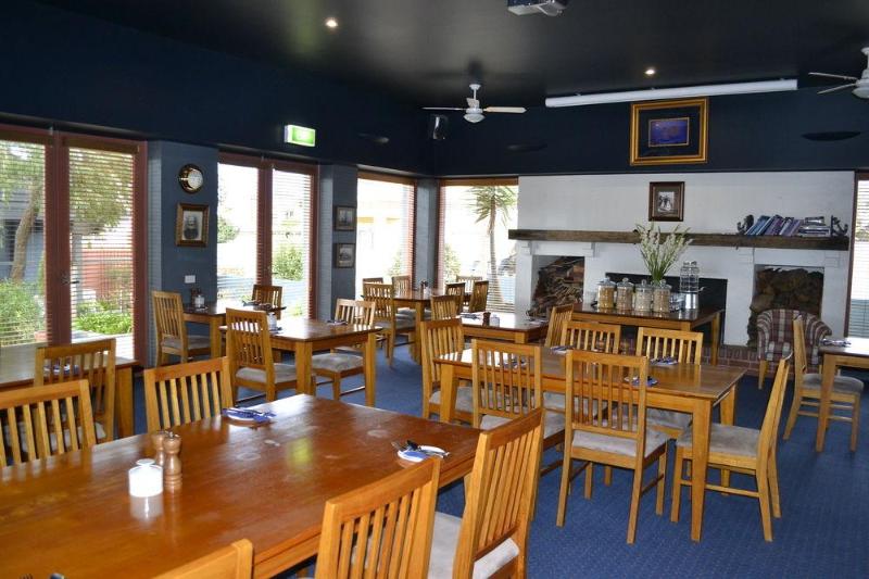 هتل Captain S At The Bay