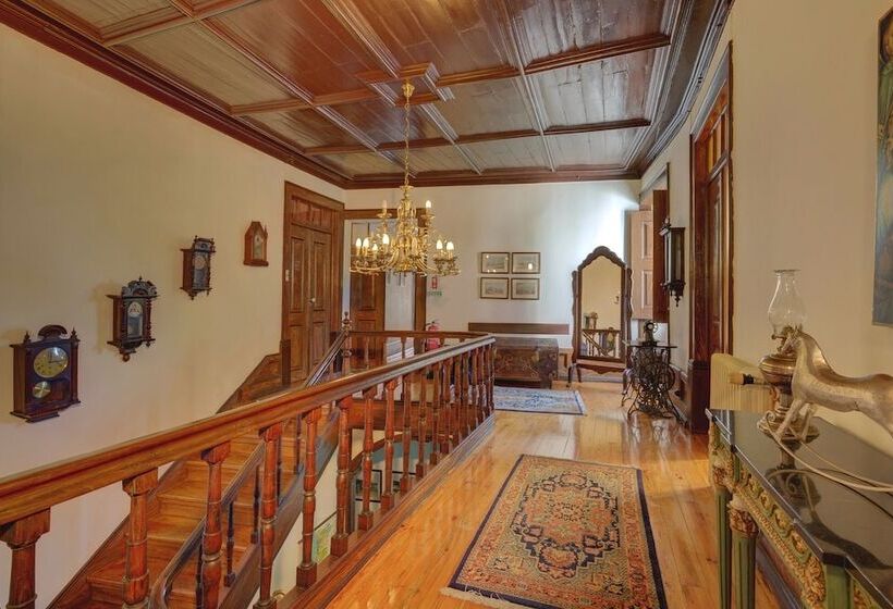 هتل Casa Das Tilias   Historic House
