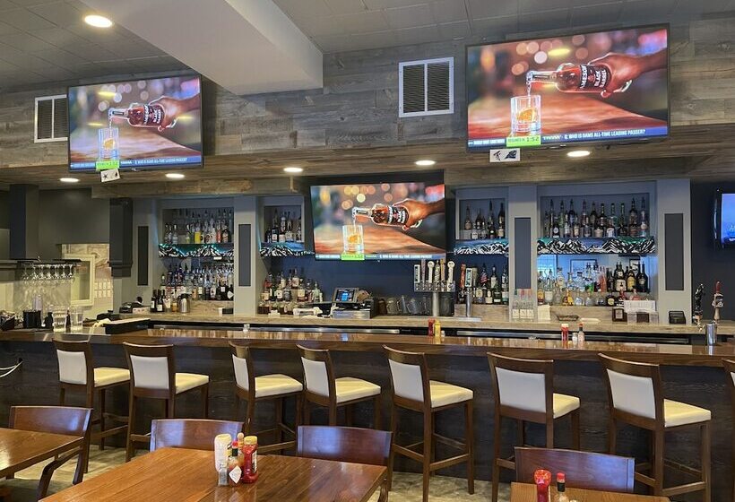 בית מלון כפרי Coast Inn At Lake Hood