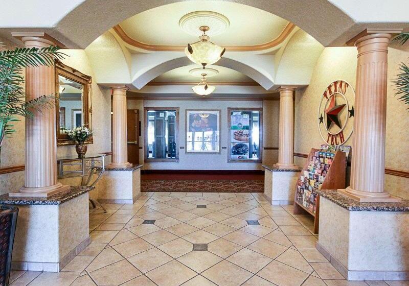 فندق Comfort Inn & Suites