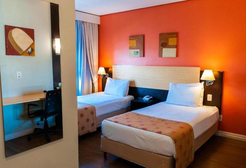 호텔 Comfort Porto Alegre