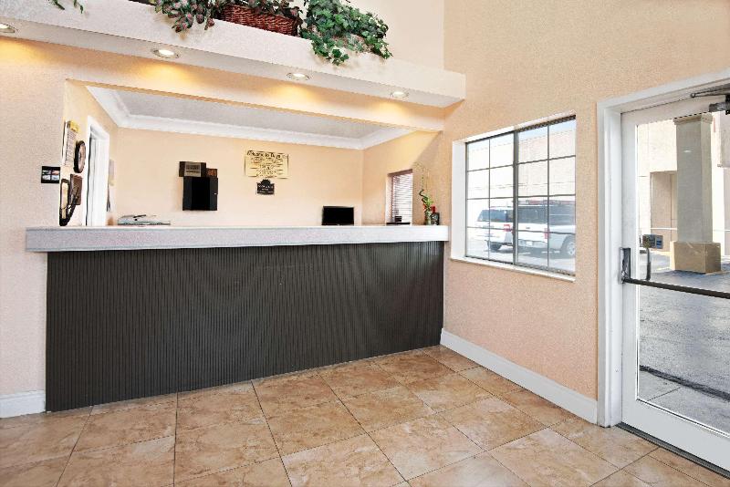 هتل Days Inn By Wyndham San Antonio Airport