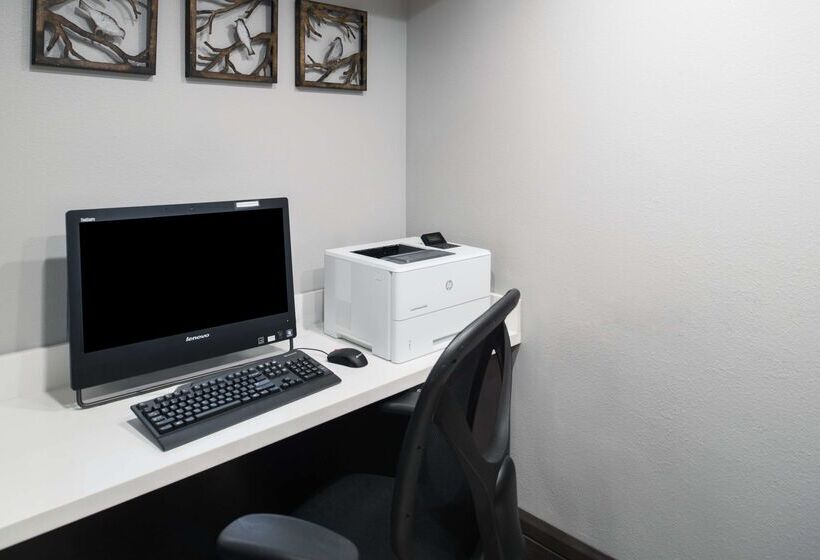 هتل Hampton Inn Monterey