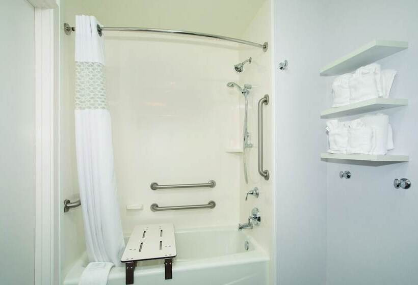 هتل Hampton Inn Monterey